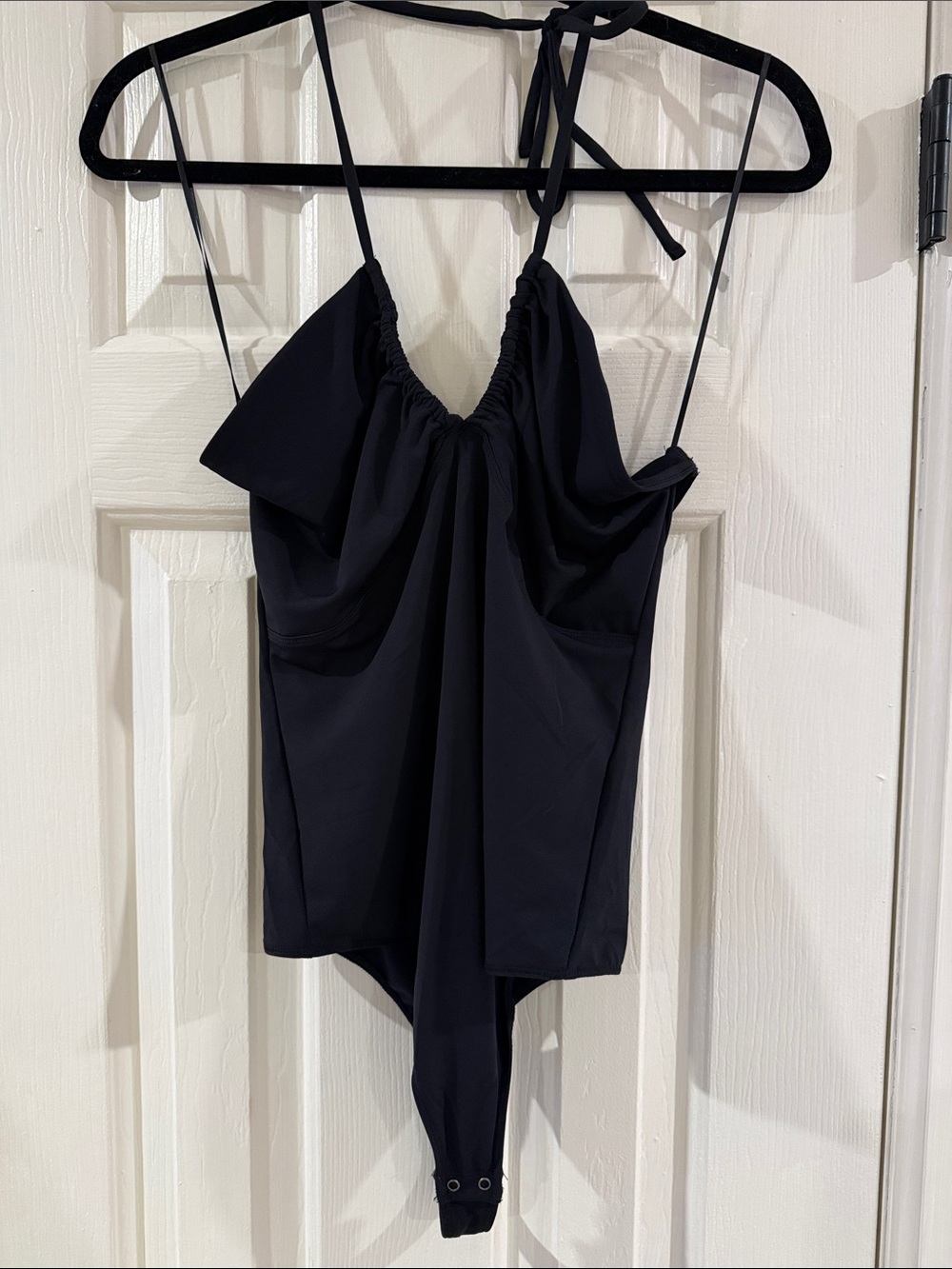 NWOT Abercrombie & Fitch Black Halter Tie-String Bodysuit Size Large